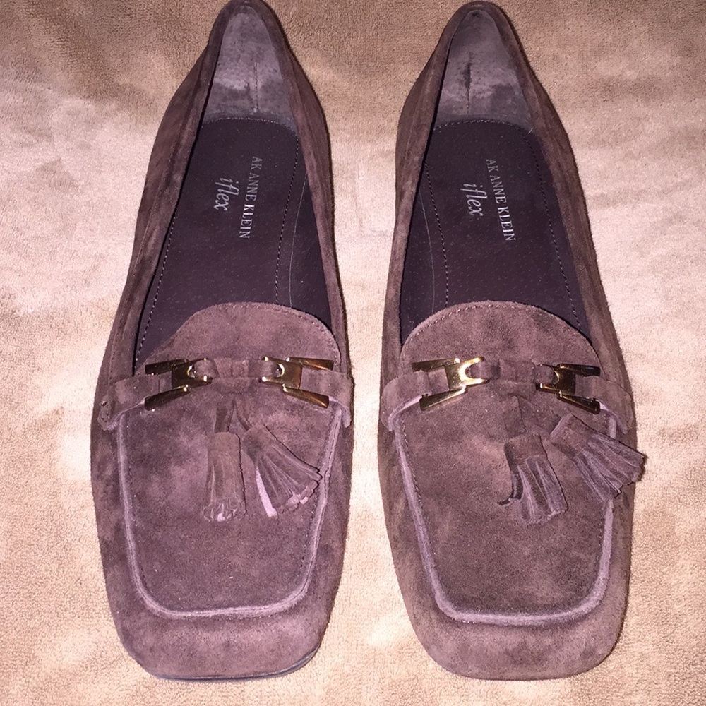 Anne Klein IFlex Sz 7.5M brown suede flats
